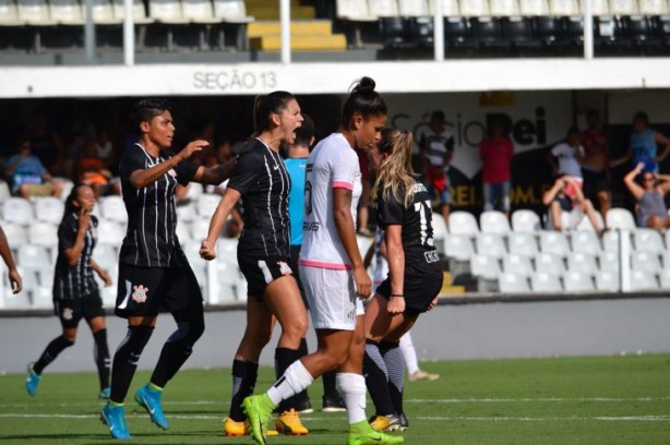 Fiel poder ver equipe feminina na Arena Corinthians in loco