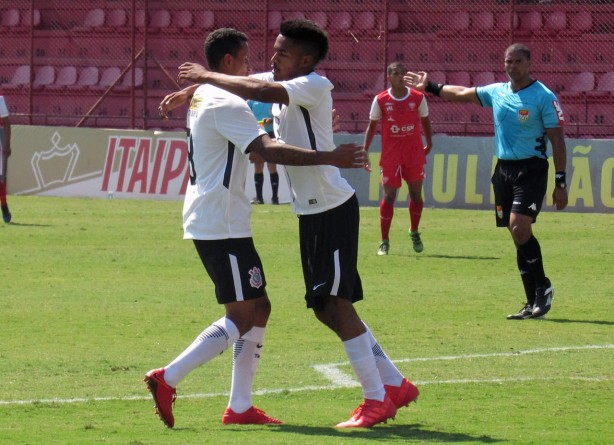 Sub-17 do Corinthians goleou Audax mesmo jogando fora de casa, em Osasco