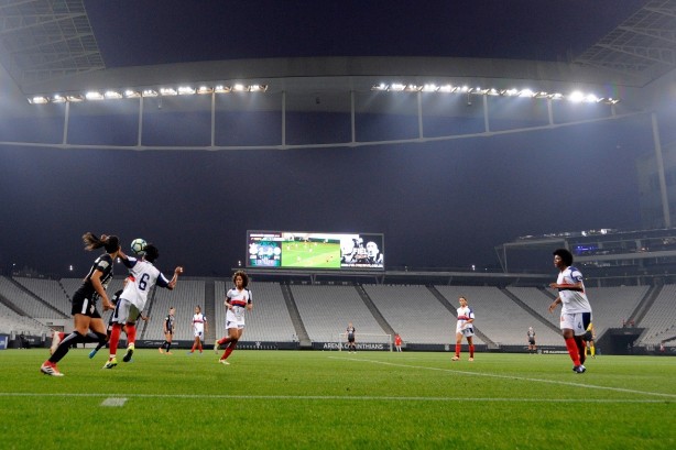 Arena Corinthians recebeu jogo entre Timo e So Francisco; 4 mil torcedores compareceram