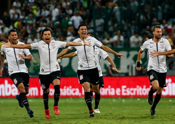 Corinthians venceu Palmeiras fora de casa para garantir o bi do Paulistão