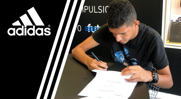Matheus Matas assinou contrato com a Adidas sem ter nem entrado em campo