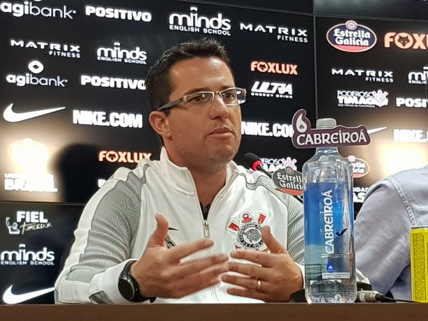 Osmar Loss foi apresentado como tcnico do Corinthians nesta quarta-feira