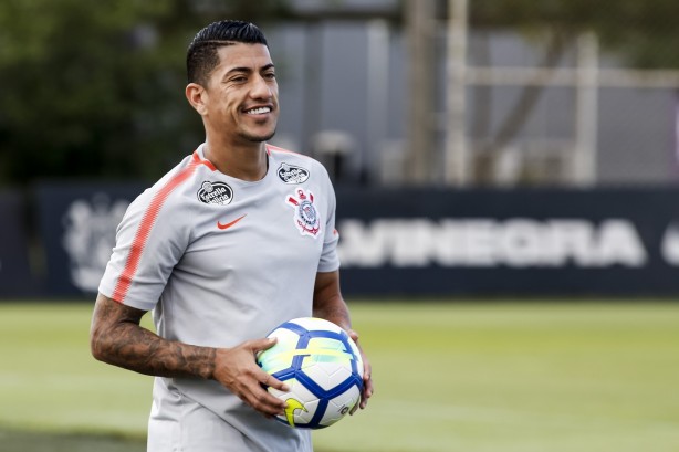 Em fase final de recuperao de cirurgia, Ralf refora o Corinthians aps a Copa