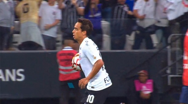 Jadson marcou aos 31 minutos do primeiro tempo contra o Independiente