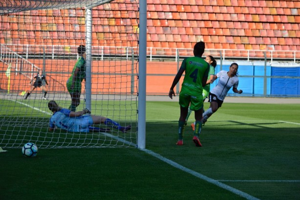Milene marcou o primeiro gol do Corinthians contra o Iranduba