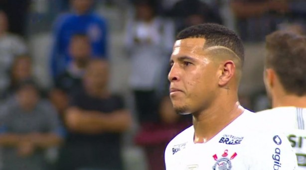Sidcley lamenta gol sofrido contra o Santos
