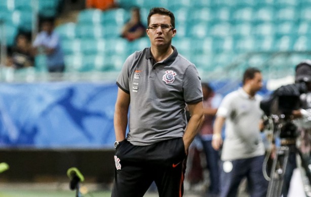 Osmar Loss recebeu críticas dos torcedores do Corinthians nas redes sociais