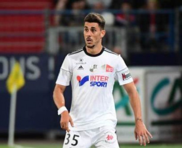 Danilo Avelar deve chegar ao Corinthians para o segundo semestre de 2018