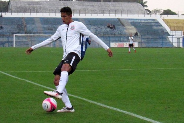 Fessin marcou dois gols pelo Corinthians no Paulista Sub-20