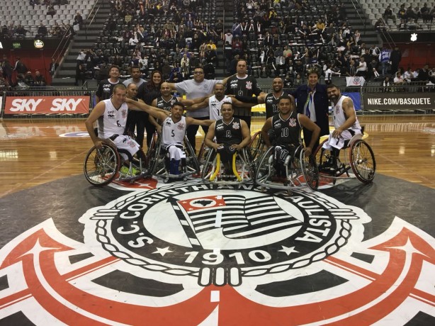Equipe do Corinthians de basquete para cadeirantes foi apresentada no Parque So Jorge