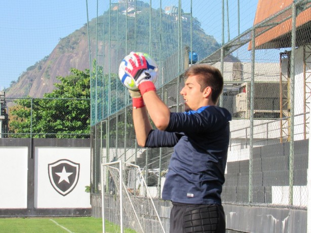 Guilherme treinou com o Corinthians nesta segunda-feira no Rio de Janeiro