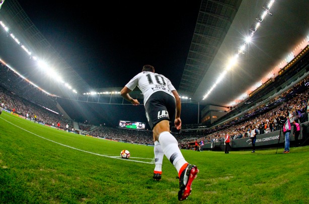 Jogos marcam o reencontro da Fiel com o Corinthians aps a parada da Copa do Mundo