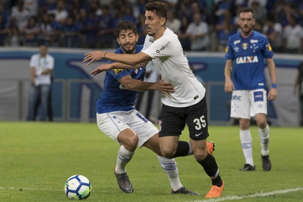 Com camisa 35, Avelar teve estreia slida em amistoso no Mineiro