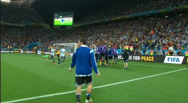 Argentinos garantiram vaga na final ao bater a Holanda em Itaquera