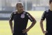Ausente em treino, Sheik exibe p� machucado na web e fica fora de amistoso na Arena Corinthians