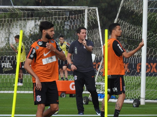 Juninho Capixaba foi preterido e ficou fora do banco diante do Botafogo