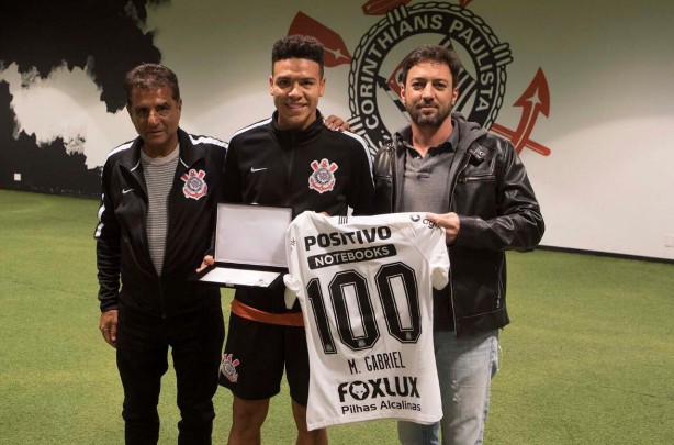 Marquinhos Gabriel completou 100 jogos pelo Corinthians no ltimo sbado