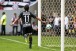 Romero faz tr�s, Corinthians vira sobre o Vasco e se aproxima do G6