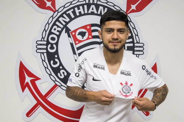 Sergio Daz assinou com o Corinthians nesta segunda-feira