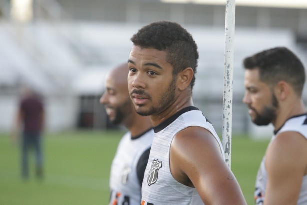 Juninho esteve prximo do Corinthians, que desistiu de contrat-lo aps protesto da Fiel