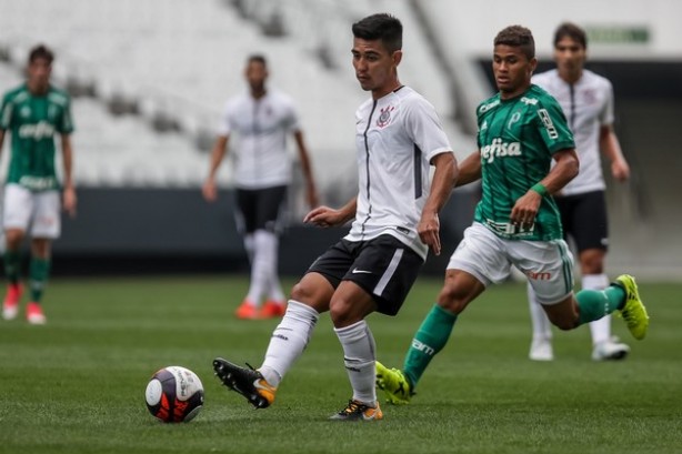 Corinthians e Palmeiras irão se enfrentar três vezes nos próximos dias