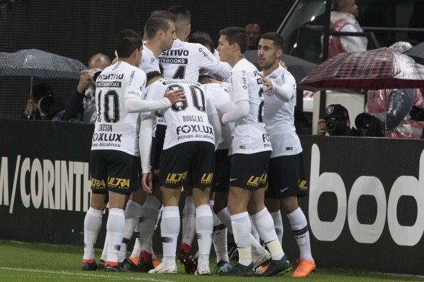 Corinthians enfrenta o Flamengo nas semifinais da Copa do Brasil