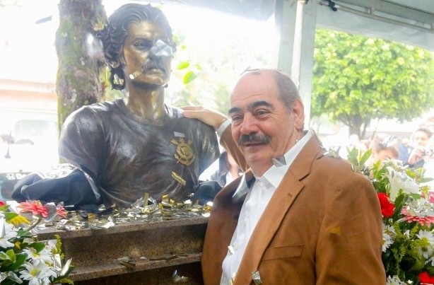 Rivellino destacou busto em sua homenagem no Parque São Jorge