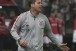 Loss explica op��o por dois volantes e v� m�rito de Araos contra Atl�tico-MG
