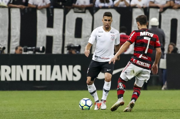 Gabriel atuou improvisado na lateral direita em vitria sobre Flamengo