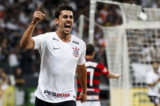 Vitria contra o Flamengo garantiu mais dinheiro aos cofres do Corinthians
