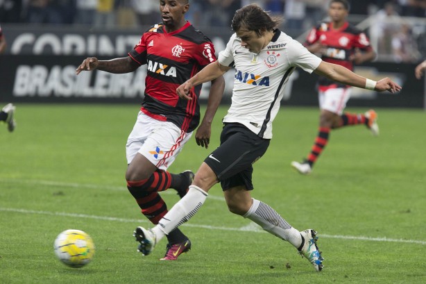 Corinthians se baseou no Flamengo para definir valores com a Caixa e vice-versa