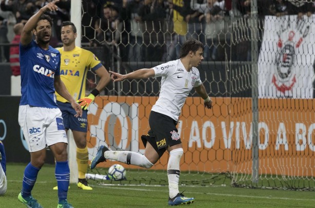 Romero j fez cinco gols no Cruzeiro, que  a maior vtima do paraguaio no Timo