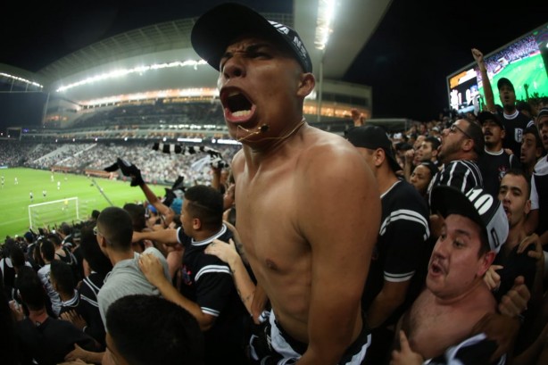 Torcida do Corinthians volta  Arena nesta prxima quinta-feira; noite de Copa Sul-Americana!