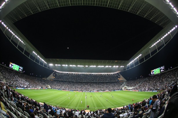 Corinthians passou a levar mais torcedores na Arena aps diminuio dos valores