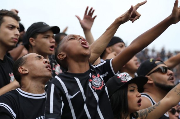 Torcida do Corinthians ter que comprar ingressos para assistir  semifinal da Copinha em 2019