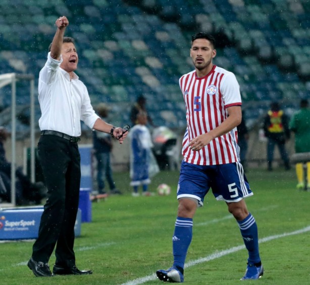 Na estreia de Osorio, Paraguai levou empate no apagar das luzes; Balbuena foi titular