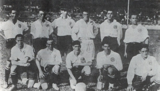 Equipe do Corinthians em 1924, que consolidou o primeiro tricampeonato paulista da histria