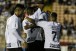 Corinthians faz pinturas at� de falta, goleia Vis�o Celeste e pega Gr�mio nas quartas da Copinha