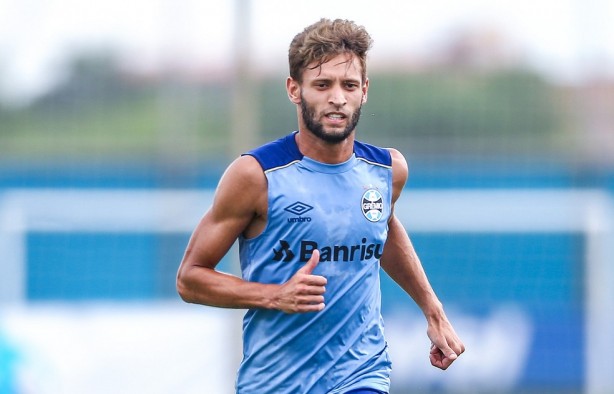 Juninho Capixaba est no Grmio desde julho passado, emprestado pelo Corinthians