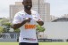Love reestreia pelo Corinthians 'leve', com camisa 9 e em nova posio