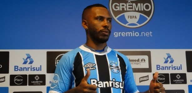 Corinthians sondou a situao do zagueiro Paulo Miranda, do Grmio