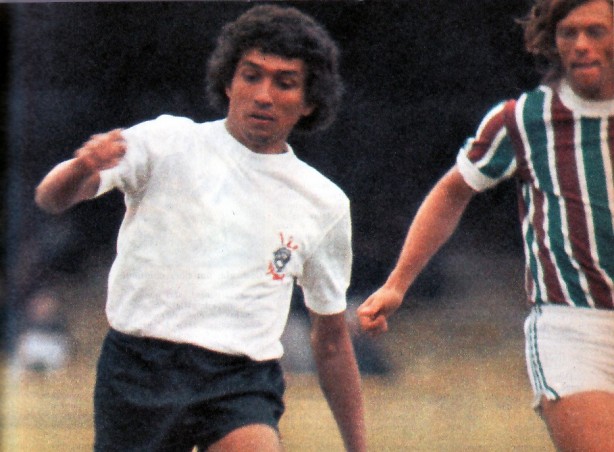 Givanildo jogou no Corinthians em 1976 e 1977