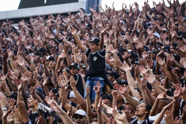 Torcida do Corinthians garante 27 mil ingressos para jogo contra Botafogo