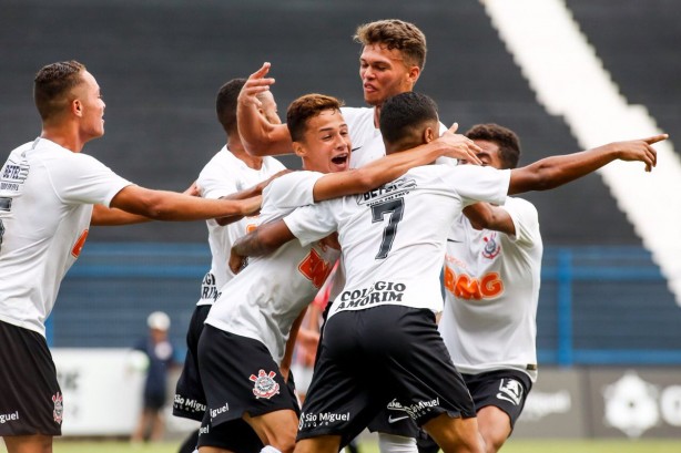 Brasileirão Sub-17: Corinthians vence de virada o São Paulo na Fazendinha