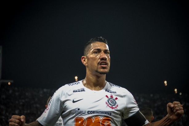Corinthians de Ralf vai atropelando rivais um a um neste incio de temporada