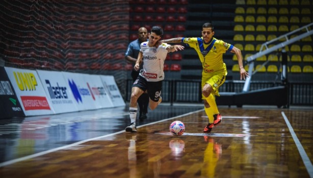 Corinthians segue invicto no Paulista de Futsal