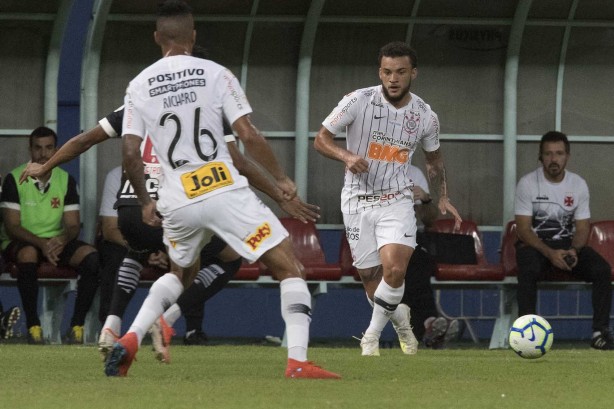 O Corinthians sofreu para criar chances no jogo contra o Vasco