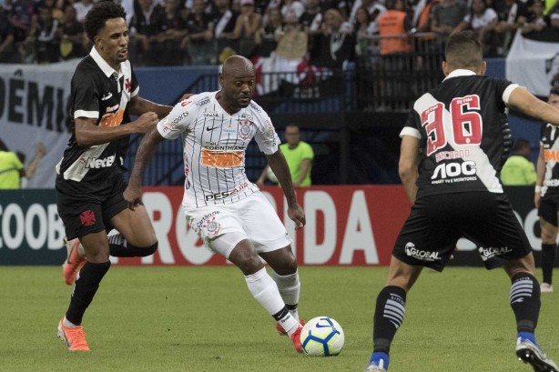 Vagner Love foi o titular do Corinthians no jogo contra o Vasco