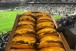 Corinthians distribui pizzas e hamb�rgueres para o time do Deportivo Lara ap�s a partida