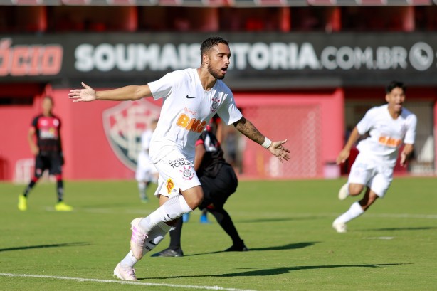 Hugo Borges marcou o gol do Corinthians no empate diante dos baianos